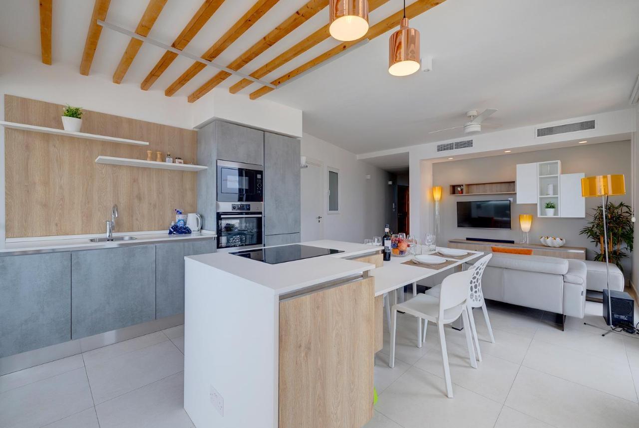 Stunning In A Location With Views Apartment *