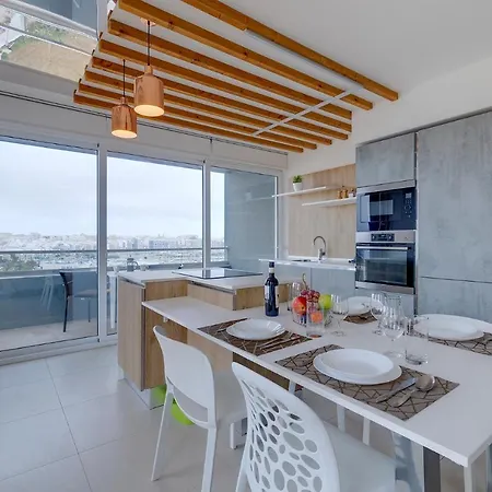 Stunning Apartment In A Central Location With Views Ta Xbiex Exterior photo