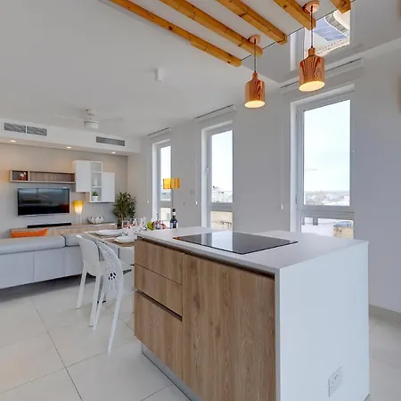 Stunning Apartment In A Central Location With Views Ta Xbiex Exterior photo