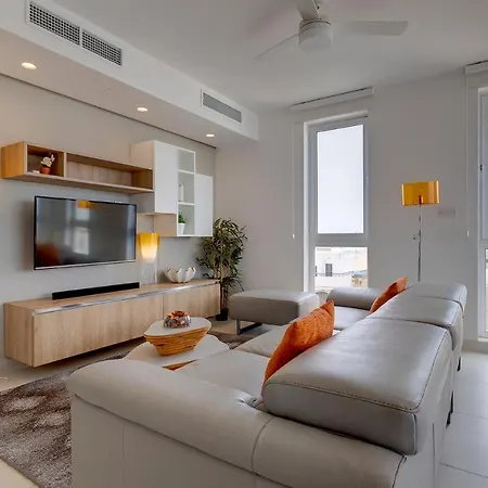 Stunning Apartment In A Central Location With Views Ta Xbiex Exterior photo